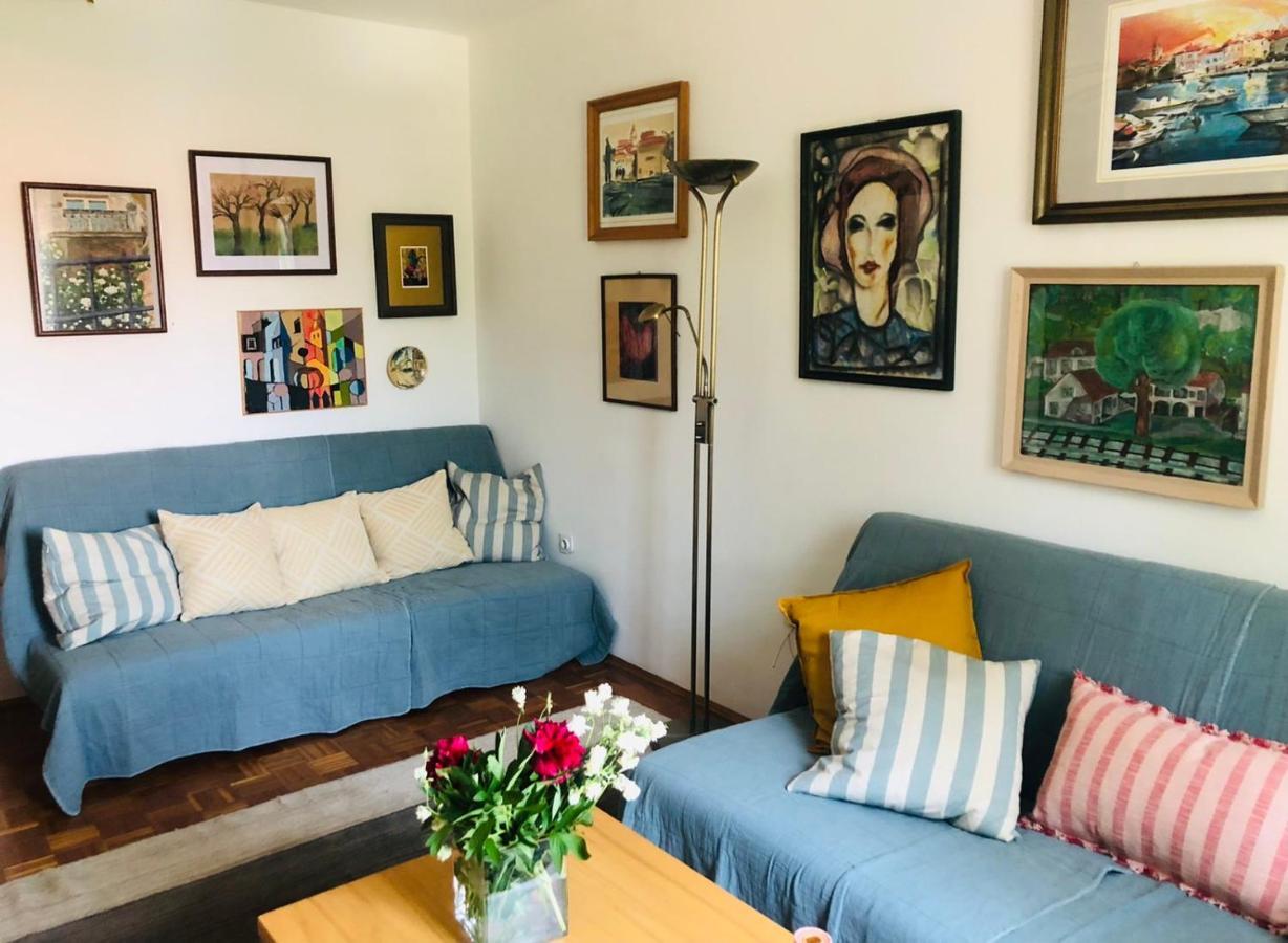 Beautiful Apartment With Balcony พูลา ภายนอก รูปภาพ
